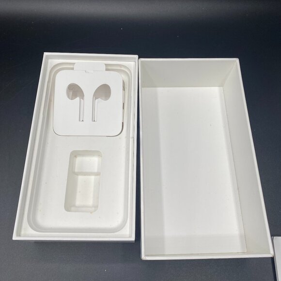 EMPTY Apple iPhone XR Red Replacement Case EMPTY BOX ONLY - Picture 6 of 9